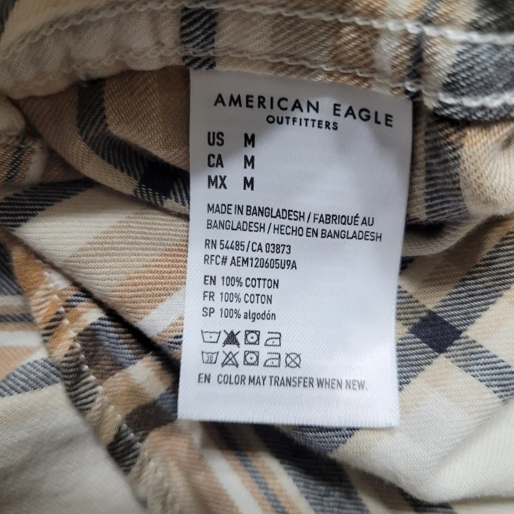 American Eagle Super Soft Tan Plaid Everyday Button Down Shirt Men's Size Medium